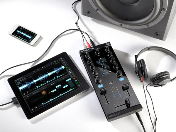 Native Instruments Traktor Kontrol Z1 - iPad/Mac/PC DJ Mixer